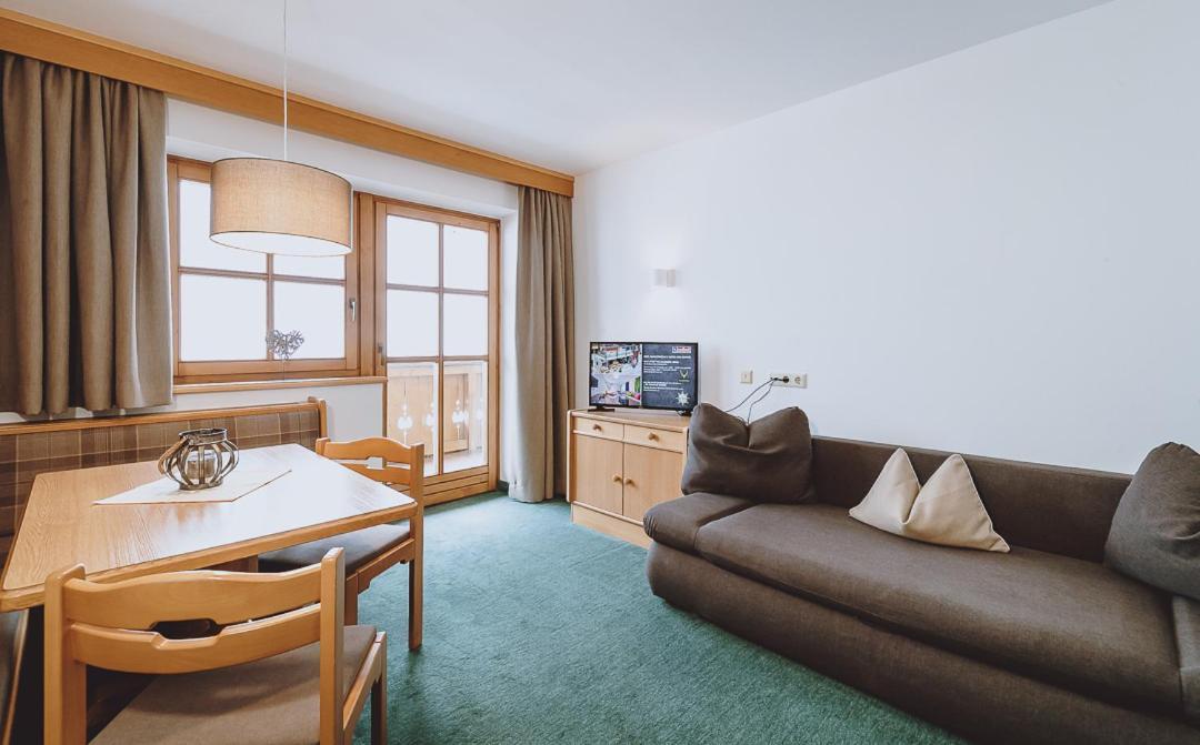 Lindlinghof Aparthotel Заалбах-Хинтерглем Екстериор снимка
